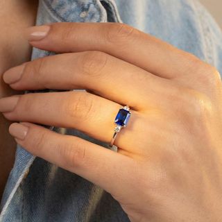 anillo oro 18k con piedra con circonita