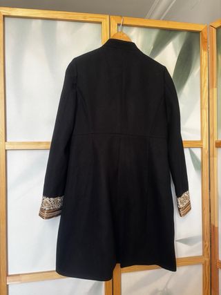 Abrigo talla M mas tirando a una S