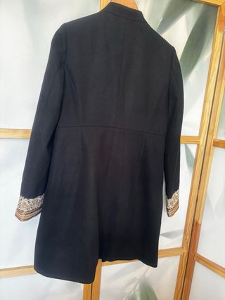 Abrigo talla M mas tirando a una S