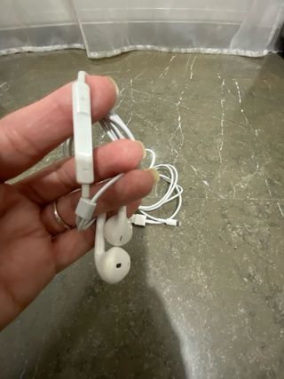 Ariculares con cable iPhone + cables