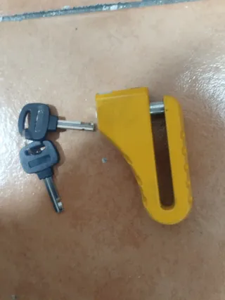 Candado de moto pitón