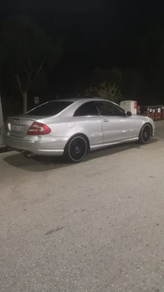 Mercedes-Benz  CLK 2004