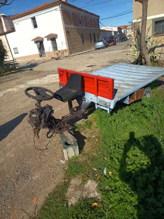 Remolque de tracción basculante