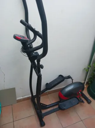 Máquina de Gimnasio Elíptica,no envío gracias.