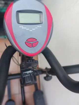 Máquina de Gimnasio Elíptica,no envío gracias.