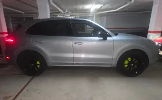 Porsche Cayenne 2021