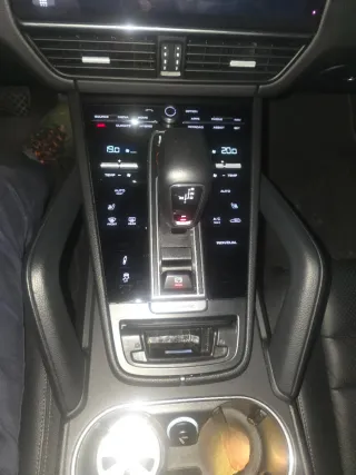 Porsche Cayenne 2021