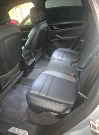 Porsche Cayenne 2021