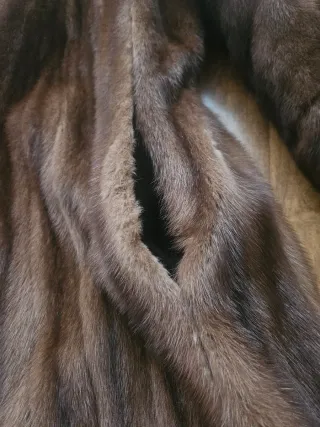 Abrigo largo de piel marrón