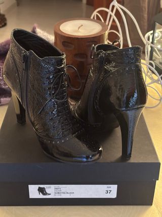 Botines nuevos piel Salvador Sapena