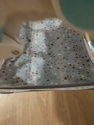 Trona Tuc Tuc portátil gris estrellas