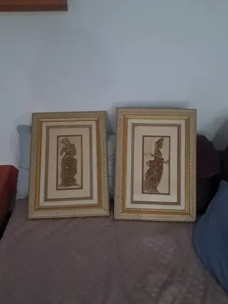 2 Cuadros Decorativos Dorados.dimensiones 60×40 cm