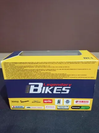 Kawasaki Vulcan 2000 a Escala