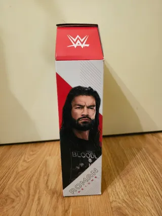 Boneco Roman Reigns WWE Ultimate Edition