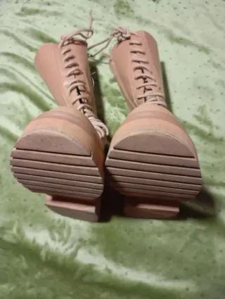 Botas altas de piel mujer beige, con un solo uso