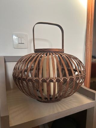 Farolillo de bambú con vela