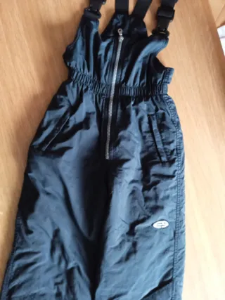 Salopette da neve nera