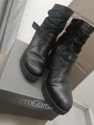Tronchetto Nero Giardini Pelle Nera