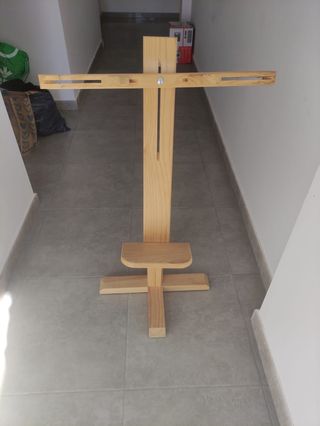 Pie para bolillero de madera