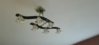 Lámpara de salón moderna negra y cristal luz led.