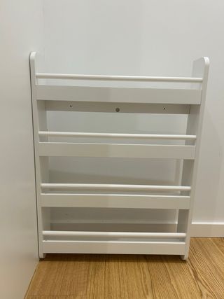 Estantería infantil Montessori