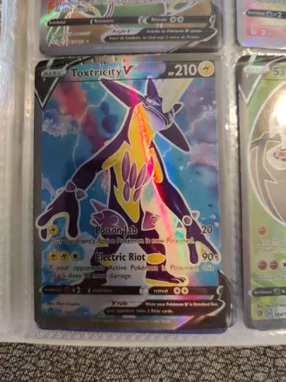Cartas Pokémon V - Rayquaza, Volcarona, Toxtricity