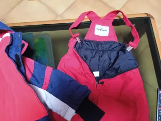 Tuta sci bimbo blu, rossa e bianca, marca Cacao.