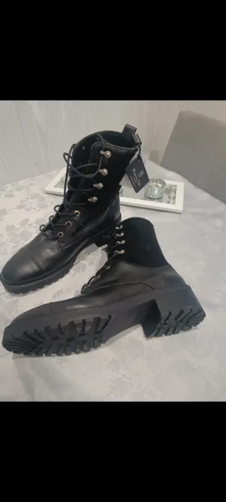 Botines Massimo Dutti Negros