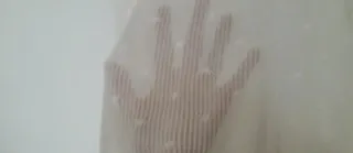 Maglia bianca leggera a pois