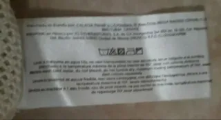 Maglia bianca leggera a pois