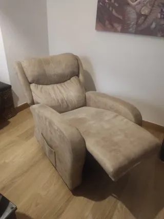 Sofá Cama Beige y Sillón Relax