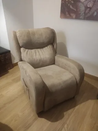 Sofá Cama Beige y Sillón Relax