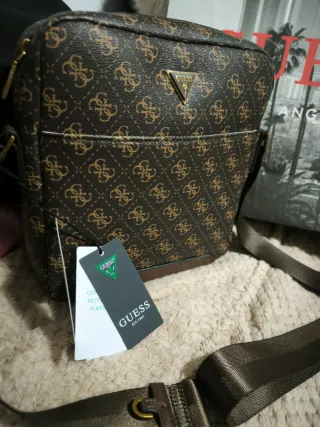 Bandolera Guess Marrón y Dorada