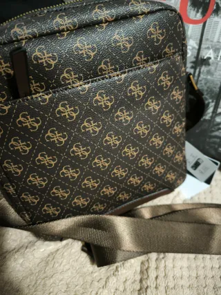 Bandolera Guess Marrón y Dorada