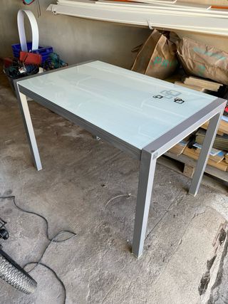 Mesa de cocina cristal y metal