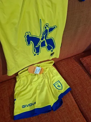 Kit Givova Chievo Verona Bambino XS