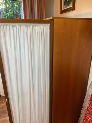 Vitrina madera puertas cristal