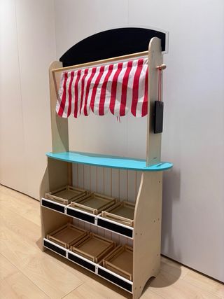 Teatro infantil y tienda