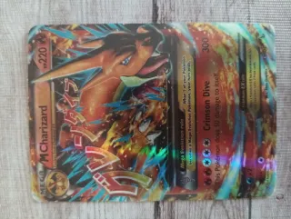 Carta Pokémon M-Charizard EX Holofoil
