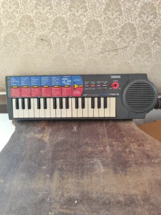 Teclado Yamaha PSS-6