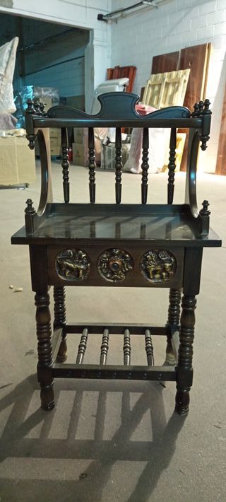 Mesilla rústica estilo antiguo madera