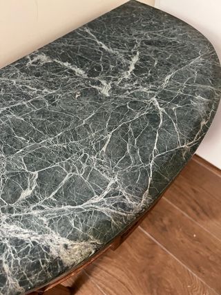 Mesita de madera y mármol