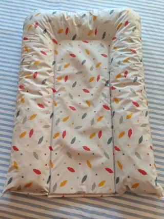 Cambiador de pañales para bebé con estampado