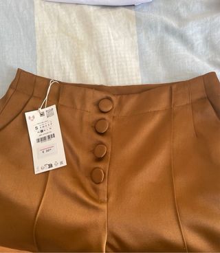Pantalón Zara ancho botones satinado marrón