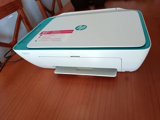 Impresora HP Blanca y Verde