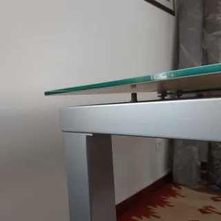 Mesa de vidro com 4 cadeiras