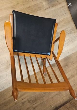 Mecedora vintage madera y piel sintética