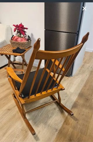 Mecedora vintage madera y piel sintética