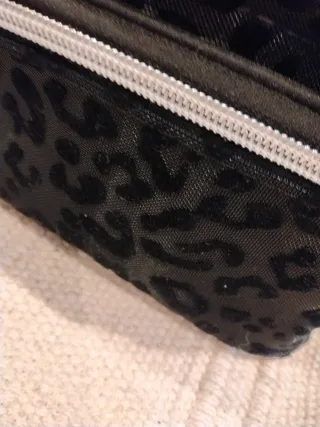 Neceser negro 4 compartimentos nuevo 21*14*20