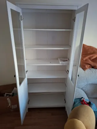 Vitrina Ikea Blanca con Puertas de Cristal